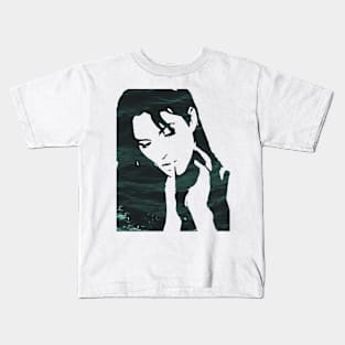 Monica Bellucci smoking sea Kids T-Shirt